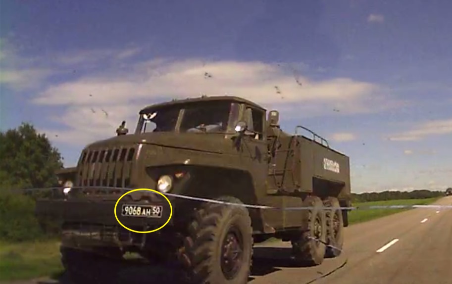 Truck in the convoy heading to Alexeyevka on the 24th of June (note: the timestamp on the video is wrong). [Source]